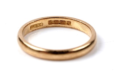 Lot 8 - Two 22ct gold wedding bands