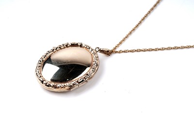 Lot 1 - A Victorian Revival 9ct gold locket