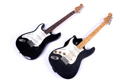 Lot 499 - Two electric guitars