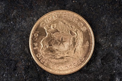 Lot 162 - Chile, 100 Pesos gold coin 1950