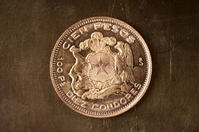 Lot 167 - Chile, 100 Pesos gold coin 1959