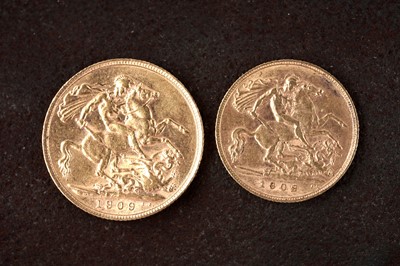 Lot 171 - A Edward VII 1909 gold sovereign; and a 1909 gold half sovereign