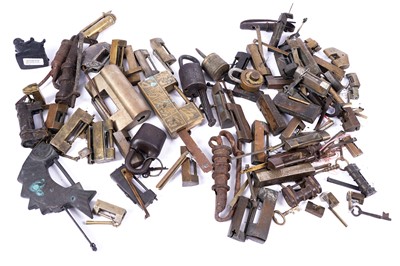 Lot 371 - A collection of padlocks
