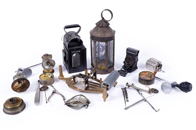 Lot 354 - A collection of lamps; and other items