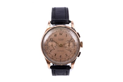 Lot 121 - A Titus Geneve 18ct gold cased chronograph wristwatch