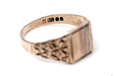 Lot 58 - Two modern 9ct gold signet rings