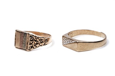 Lot 58 - Two modern 9ct gold signet rings