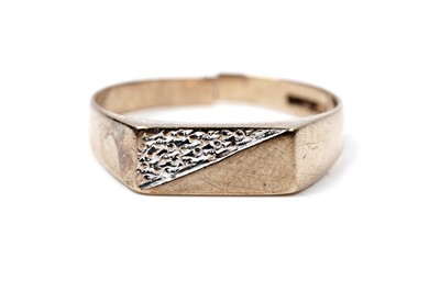 Lot 58 - Two modern 9ct gold signet rings