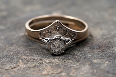 Lot 65 - An early 20th Century single-stone diamond ring; and a wishbone pattern ring