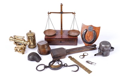 Lot 386 - A horseshoe on pine mount; and other items