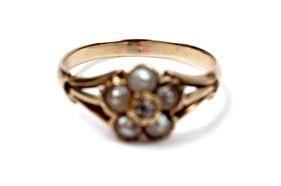 Lot 91 - A Victorian seed pearl and diamond ring