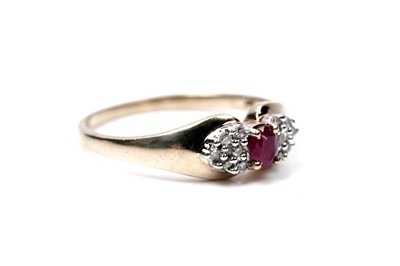 Lot 93 - A ruby and diamond bow pattern ring