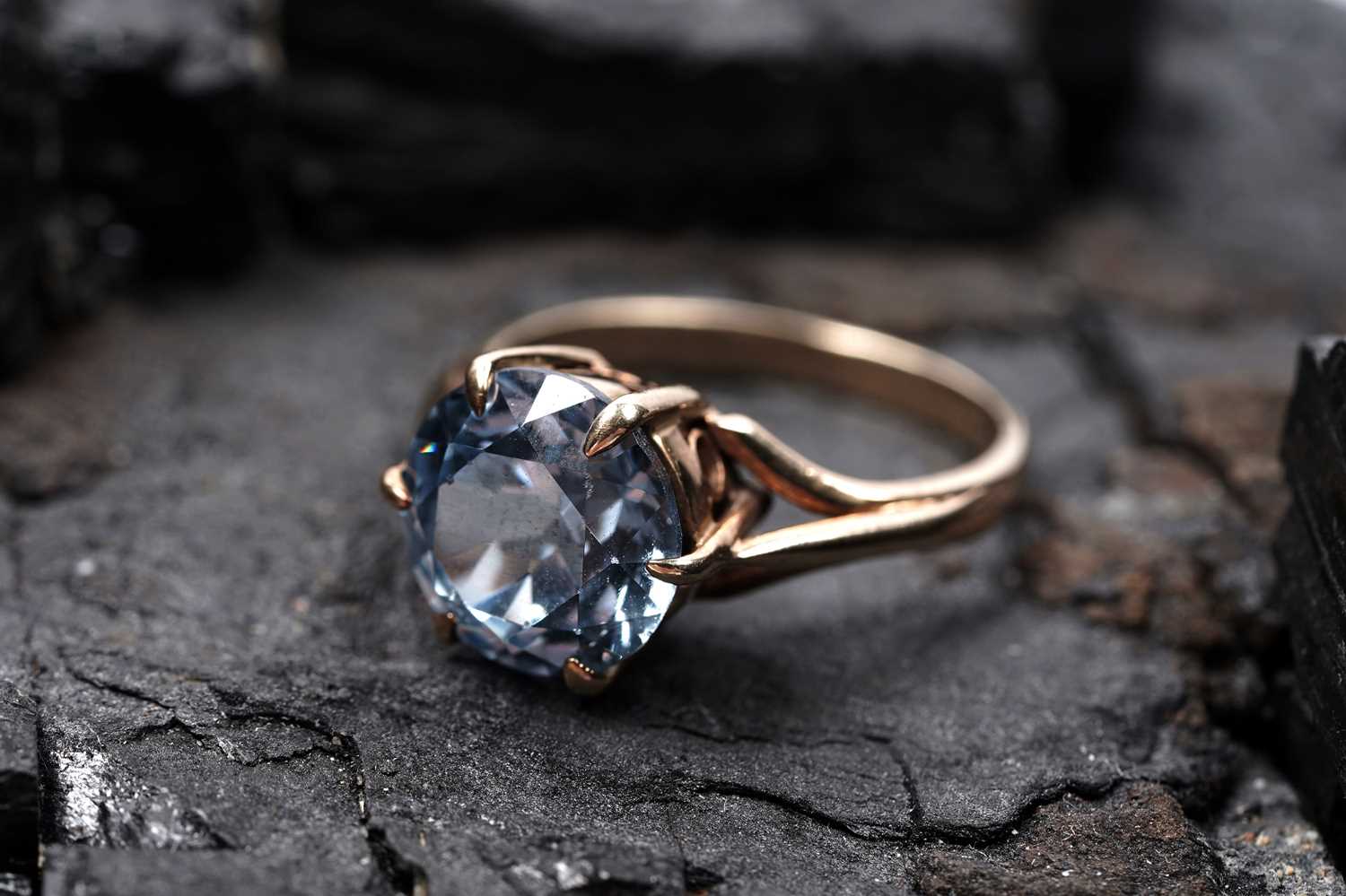 Lot 97 - A 20th Century Swiss blue topaz ring