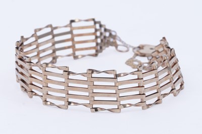 Lot 34 - A 9ct gold gate-link bracelet