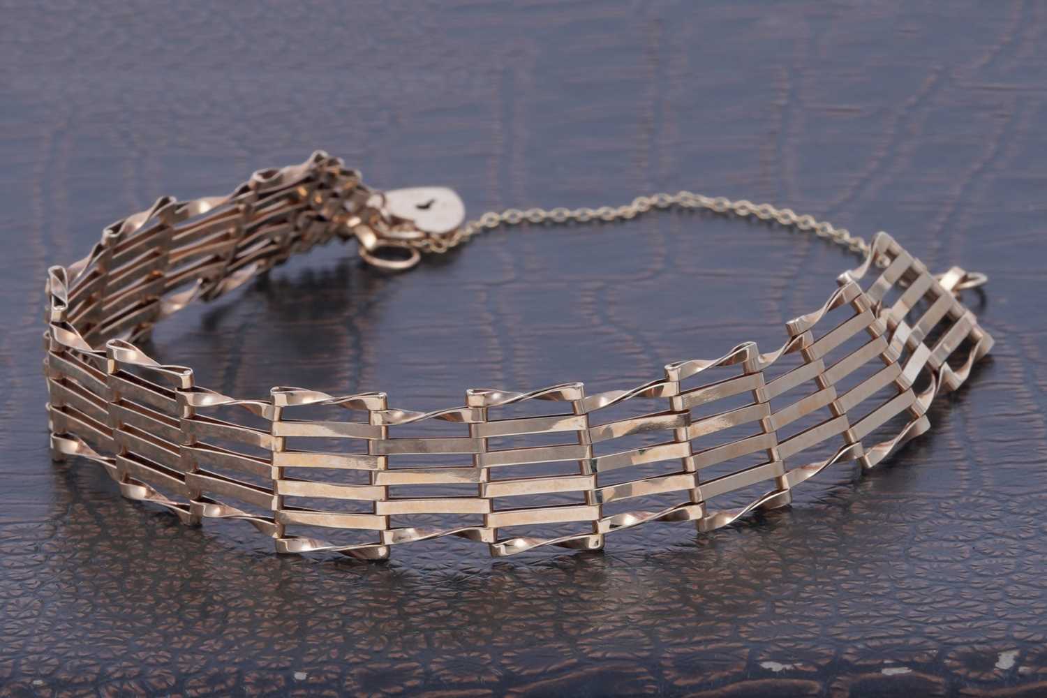 Lot 34 - A 9ct gold gate-link bracelet