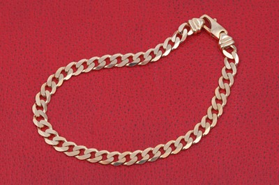 Lot 35 - A 9ct gold flat curb-link bracelet