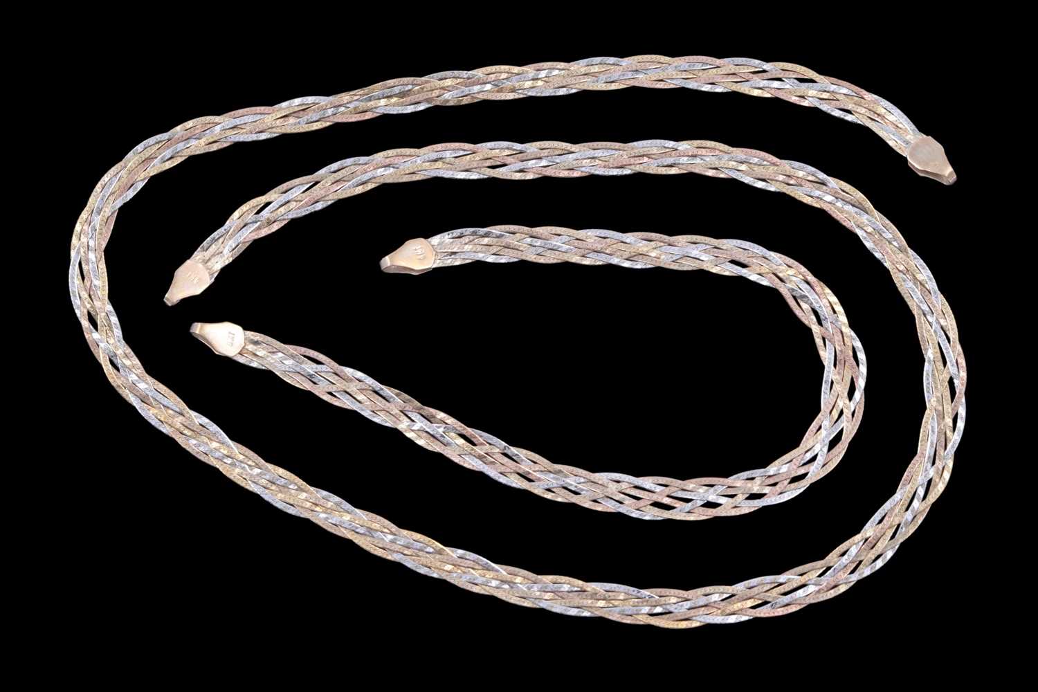 Lot 36 - A modern Italian tri-coloured gold necklace and bracelet set