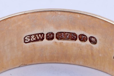 Lot 43 - Two 9ct gold wedding bands