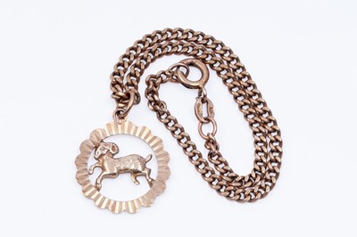 Lot 44 - A 9ct gold curb-link bracelet