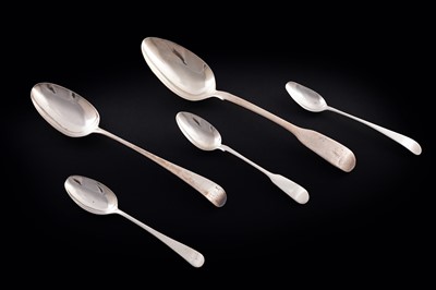 Lot 255 - Georgian silver spoons