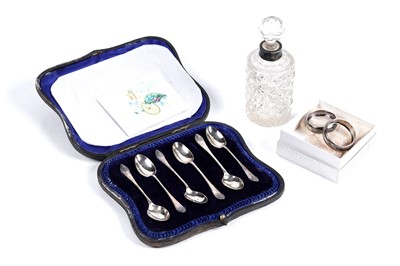 Lot 173 - Edwardian silver coffee spoons; and other items