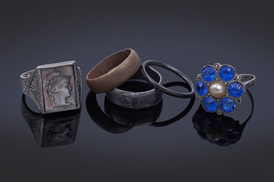 Lot 84 - Five metal detectorist discovered rings
