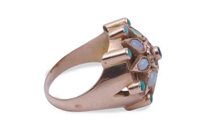 Lot 85 - A bespoke gemstone ring