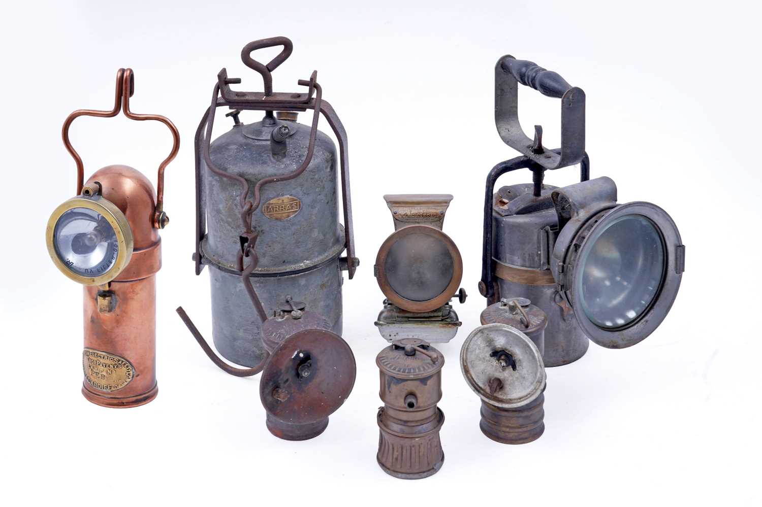 Lot 156 - A collection of carbide lamps