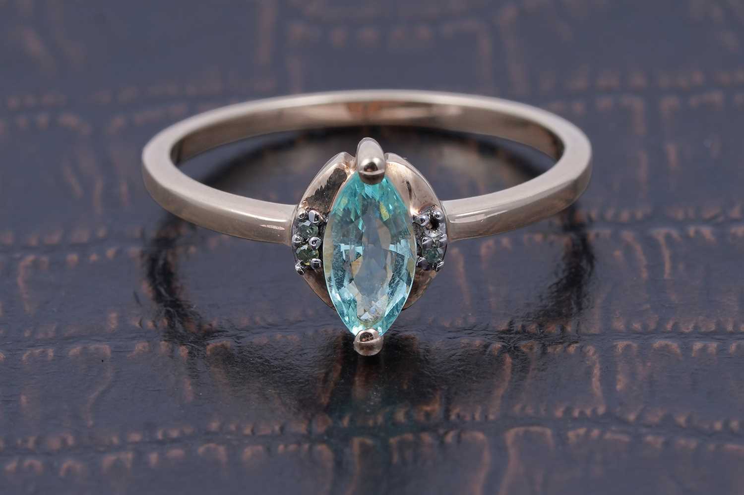 Lot 27 - A contemporary Paraiba tourmaline ring