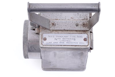 Lot 154 - A collection of electric lamps