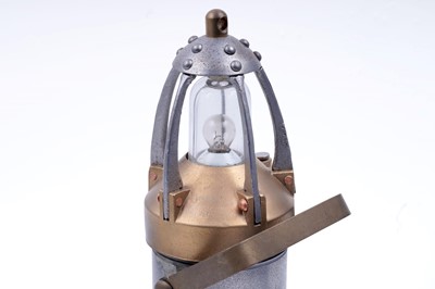 Lot 154 - A collection of electric lamps