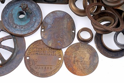 Lot 217 - A selection of lamp parts