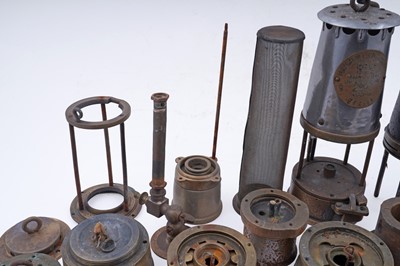 Lot 217 - A selection of lamp parts