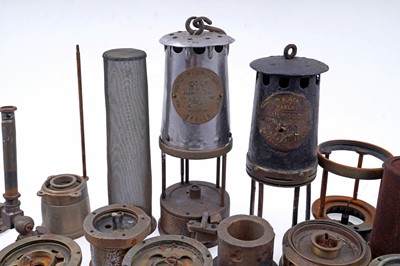 Lot 217 - A selection of lamp parts