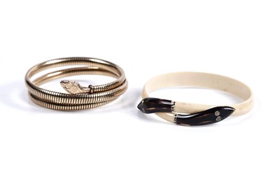 Lot 31 - Art Deco serpent pattern bangles