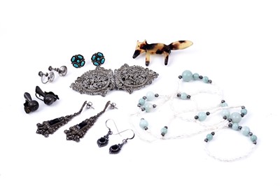 Lot 70 - 1920s and later silver and other jewellery