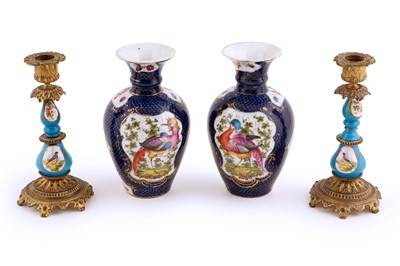 Lot 252 - A pair of Worcester-style vases; and a pair of candlesticks