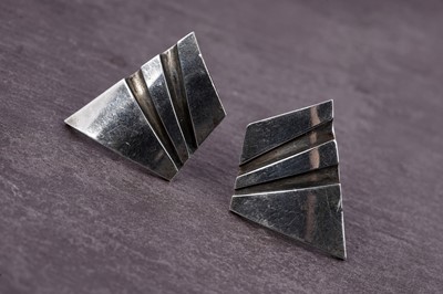 Lot 69 - A pair of late 1950s American Modernist silver earrings by Noble Smith