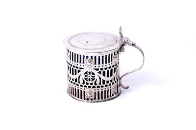 Lot 192 - A George III silver mustard by William Plummer