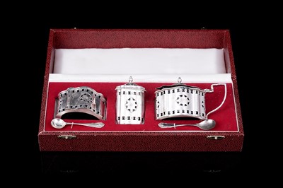 Lot 193 - A cased Elizabeth II silver cruet set