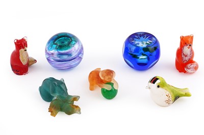 Lot 287 - A selection of studio glass paperweights