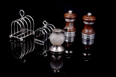 Lot 145 - An Edwardian Hukin and Heath cut glass pepper mill; and other items