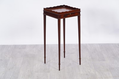 Lot 7 - A Georgian style mahogany kettle stand