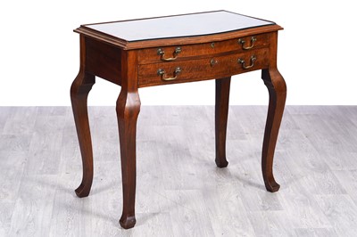 Lot 27 - A Georgian-style fiddle-back mahogany and mahogany side table