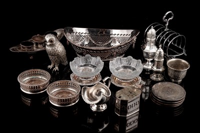 Lot 297 - A collection of silver-plated items