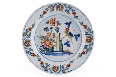 Lot 388 - A Lambeth delftware charger