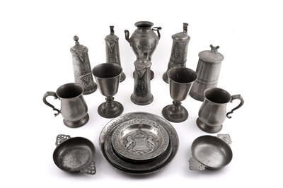 Lot 190 - A collection of pewter