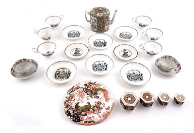 Lot 228 - A collection of ceramics