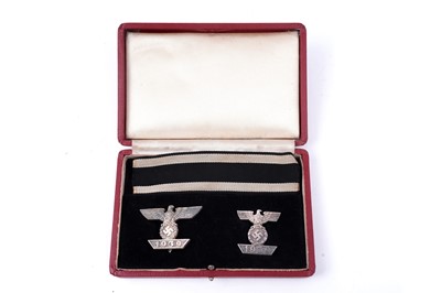 Lot 281 - German Second World War pair of Iron Clasps