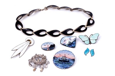 Lot 86 - A selection of Norwegian silver jewellery